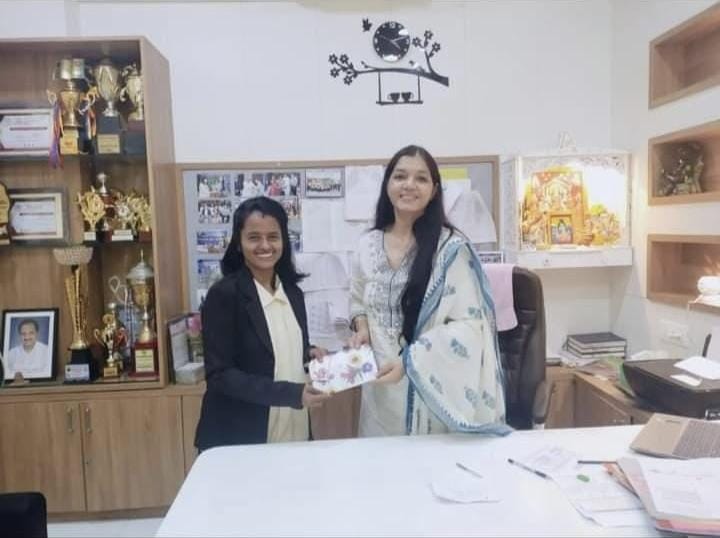 With Rakhi Singh ji (Principle of Royal International School Dombivli)